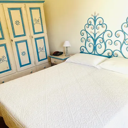 Piccolo Pevero ホテル 3*