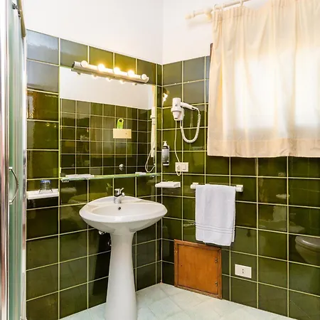 Piccolo Pevero Otel