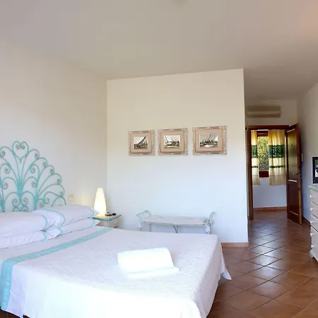 Piccolo Pevero Szálloda 3*