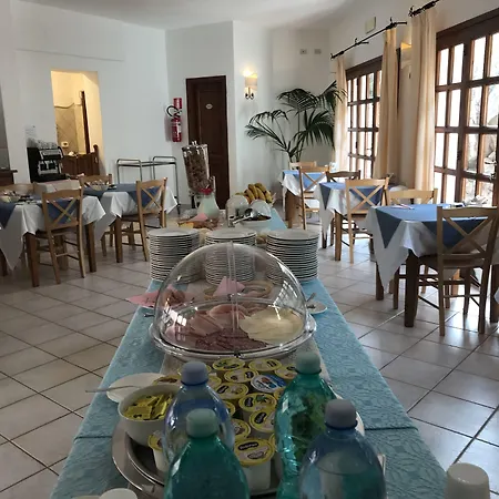 佩韦罗皮科洛酒店 酒店 切尔沃港